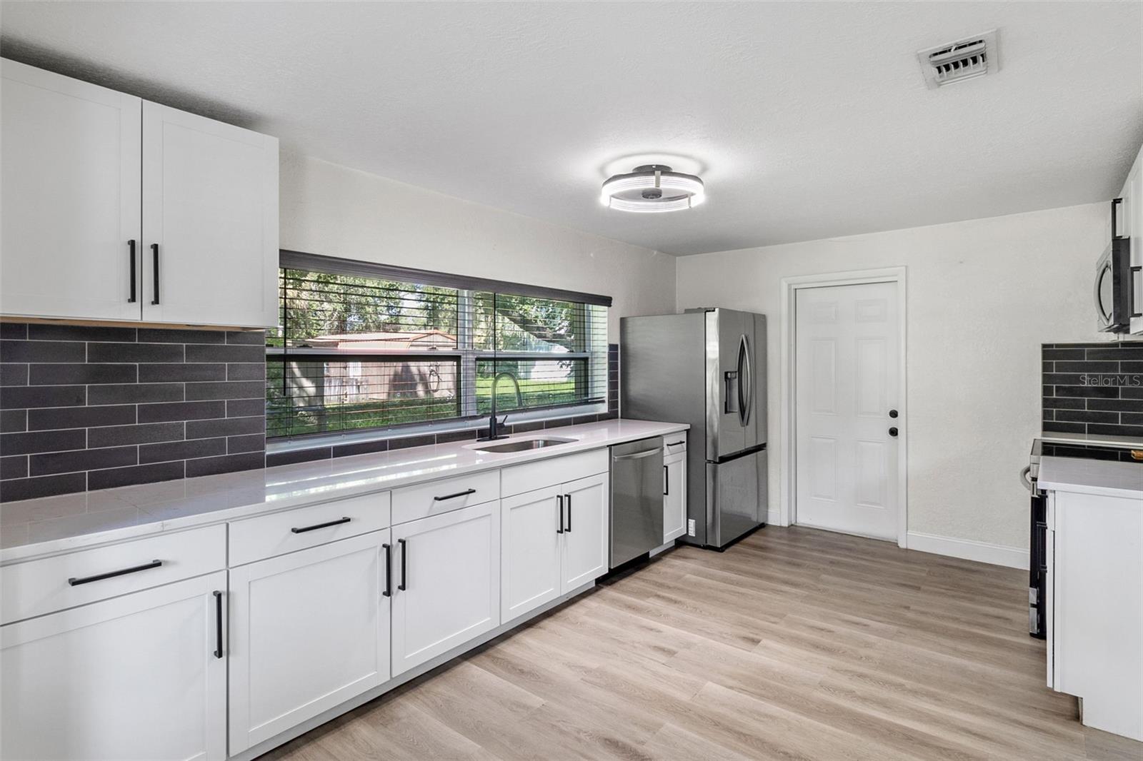 Image 6 of 24 For 4250 Coquina Avenue
