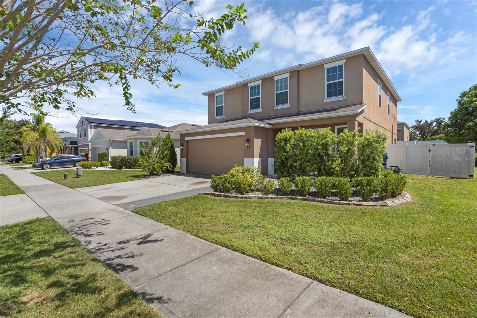 Image 2 of 39 For 726 Black Eagle Drive