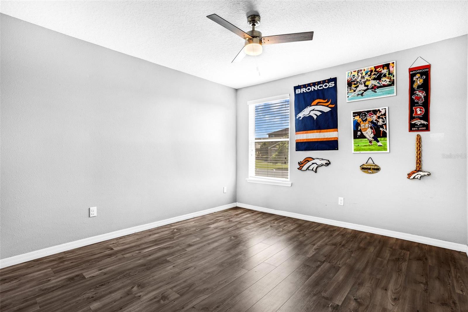 Image 30 of 39 For 726 Black Eagle Drive
