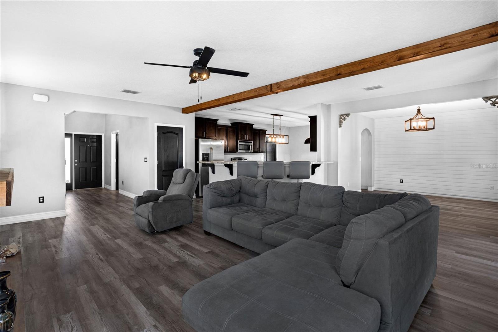 Image 8 of 39 For 726 Black Eagle Drive