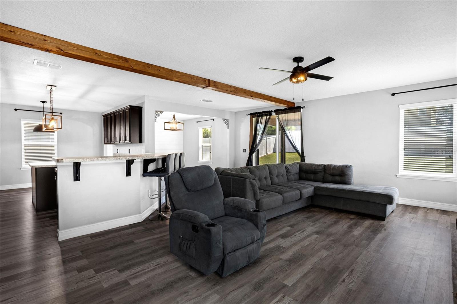 Image 9 of 39 For 726 Black Eagle Drive