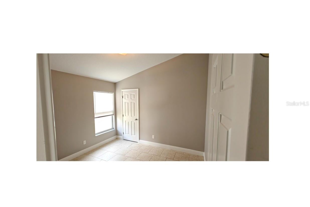 Image 12 of 18 For 122 Glenwood Boulevard