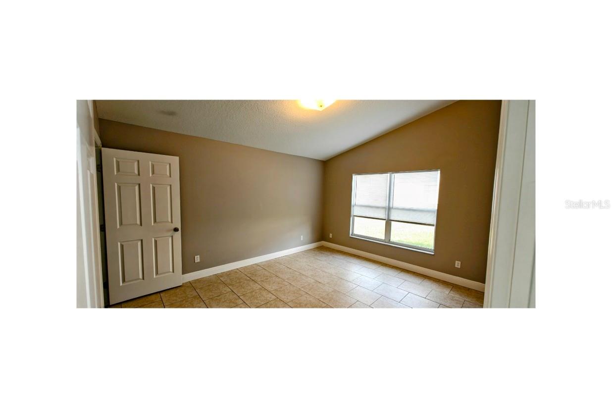 Image 8 of 18 For 122 Glenwood Boulevard