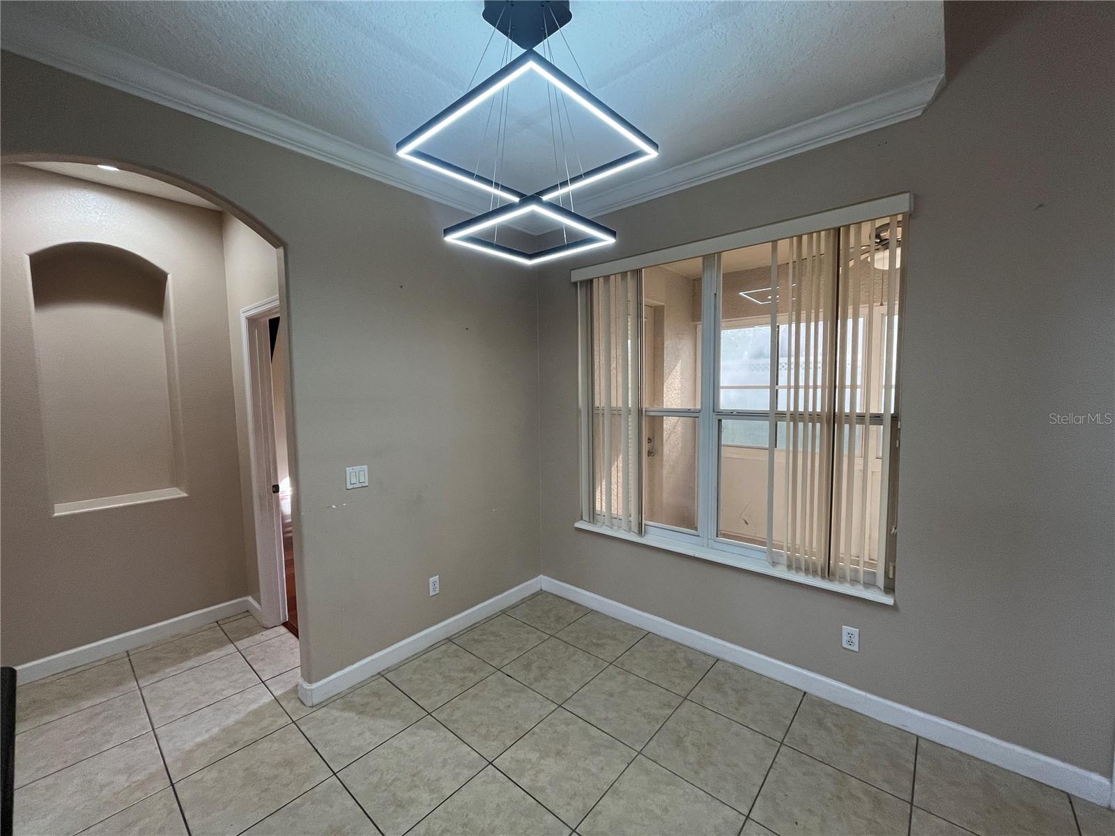 Image 5 of 28 For 2742 Cardassi Drive
