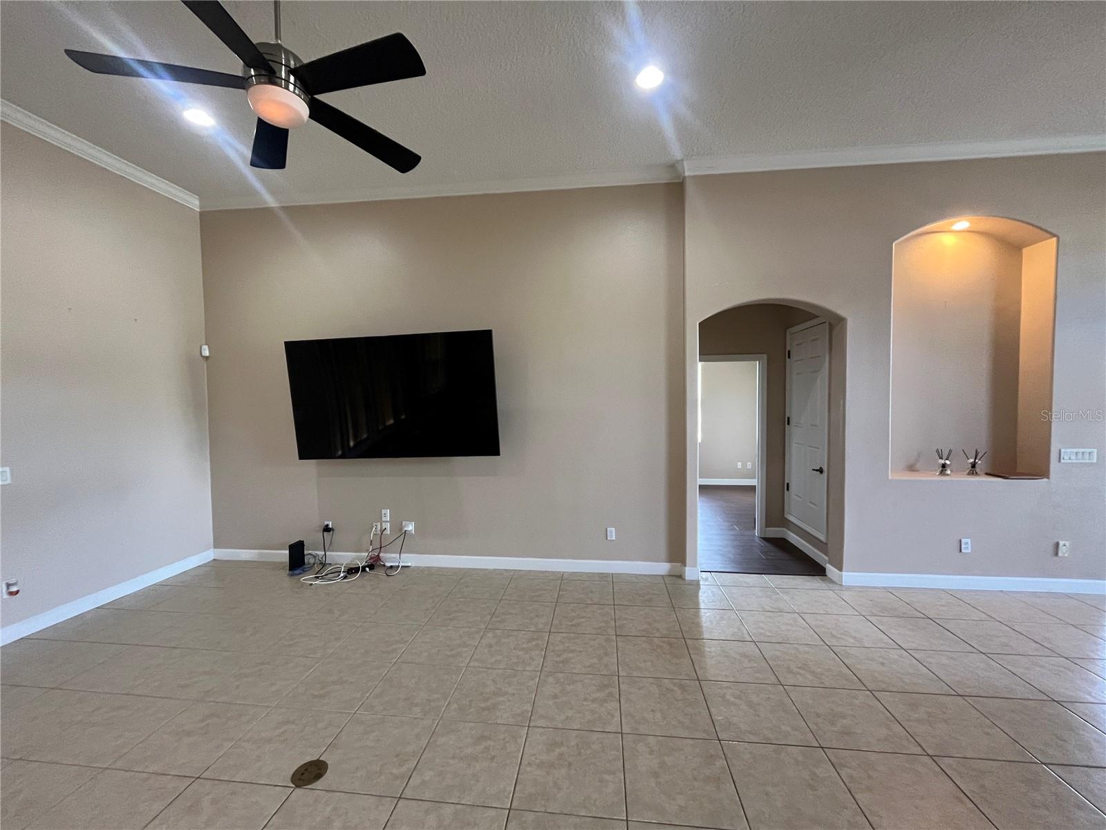 Image 6 of 28 For 2742 Cardassi Drive