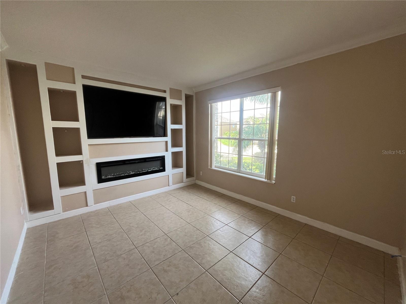 Image 7 of 28 For 2742 Cardassi Drive