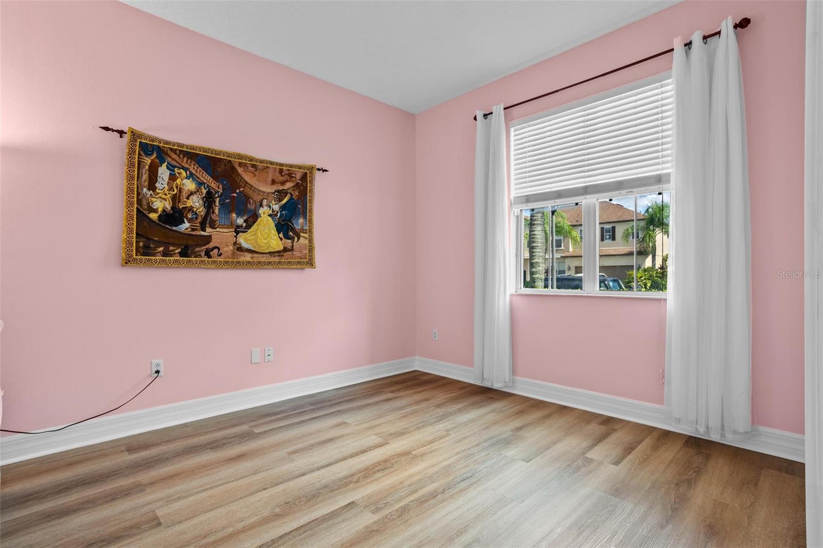 Image 14 of 48 For 552 Seaside Cove Street
