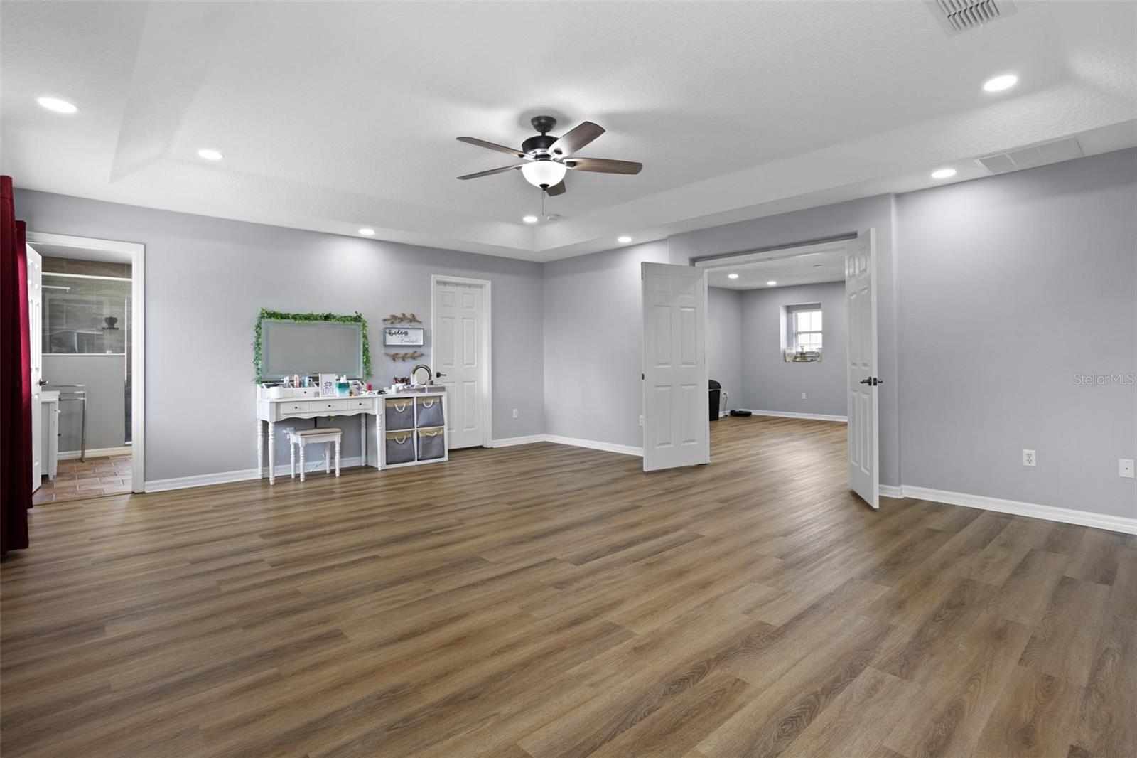 Image 23 of 48 For 552 Seaside Cove Street