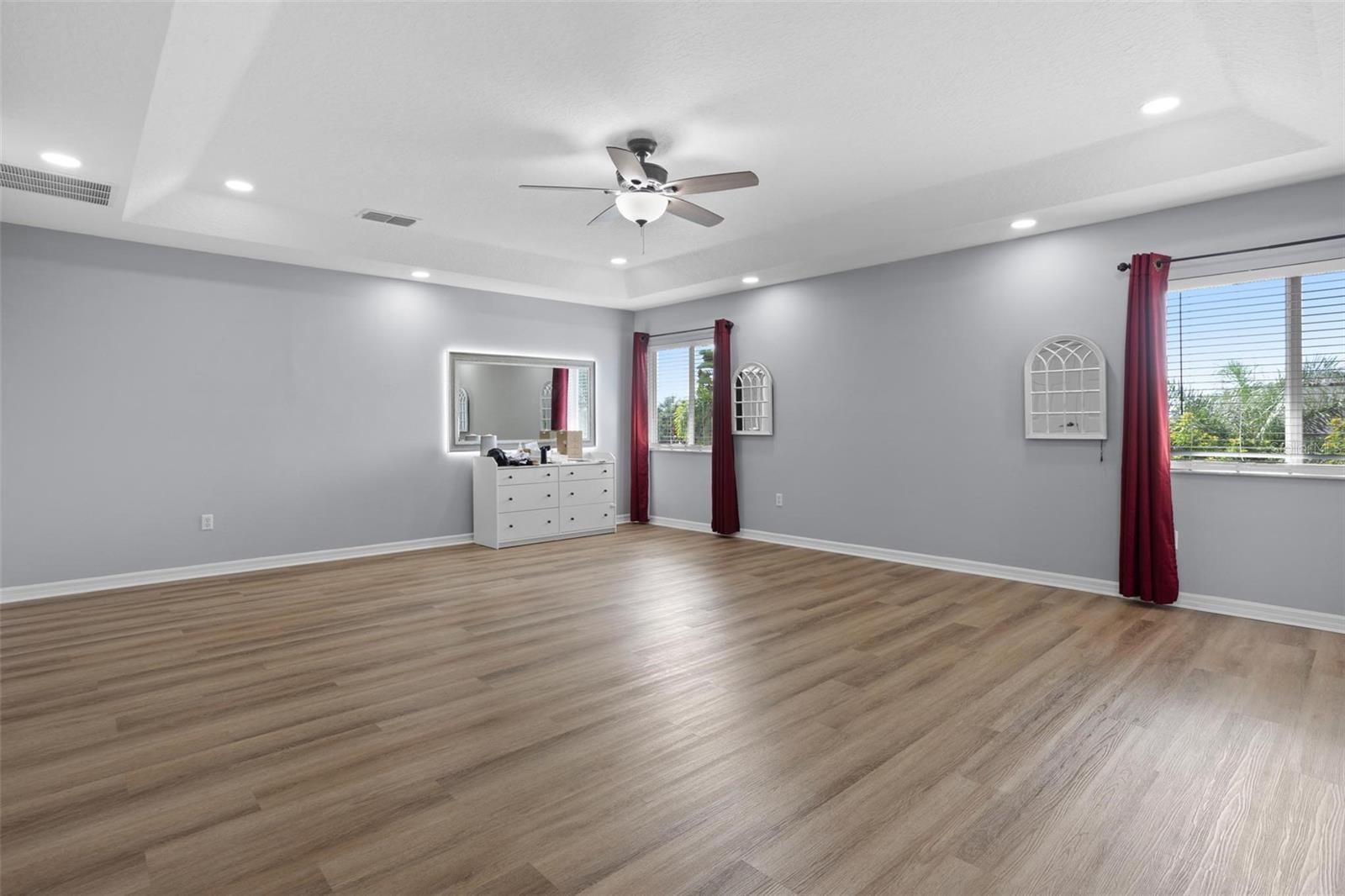 Image 24 of 48 For 552 Seaside Cove Street