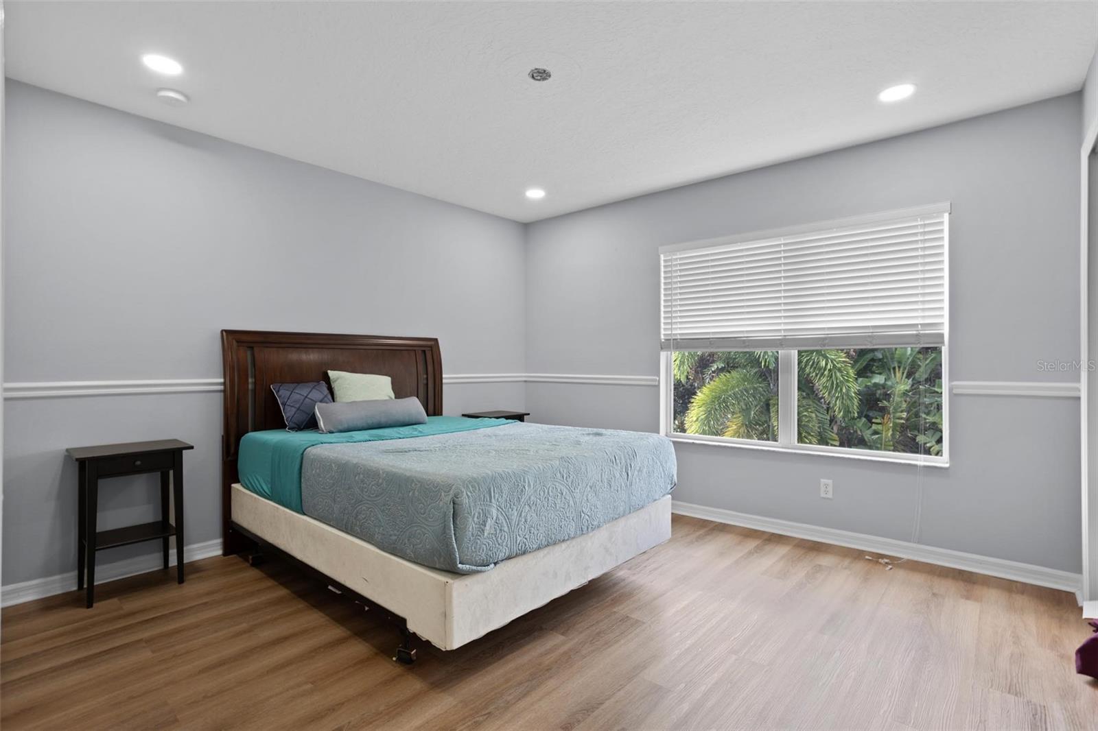 Image 30 of 48 For 552 Seaside Cove Street
