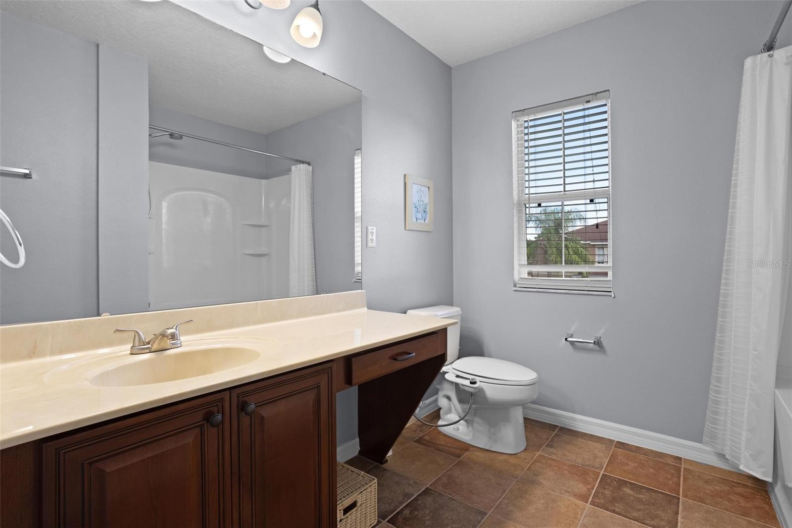 Image 31 of 48 For 552 Seaside Cove Street