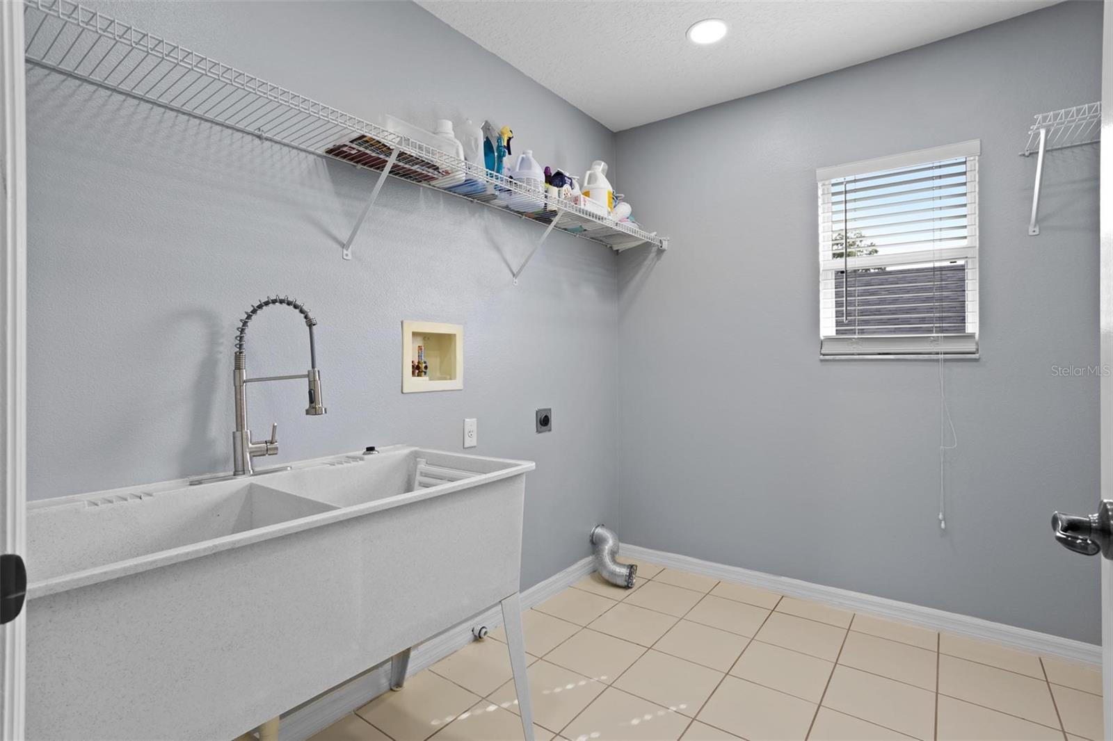 Image 32 of 48 For 552 Seaside Cove Street