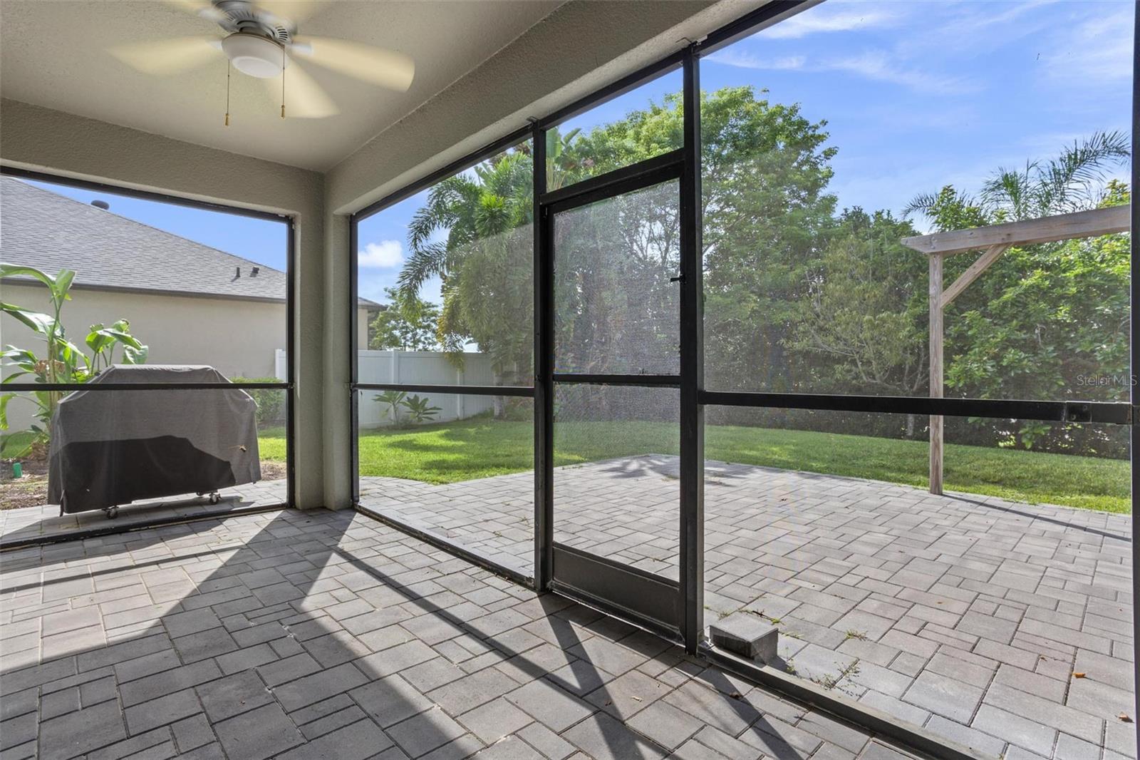 Image 33 of 48 For 552 Seaside Cove Street