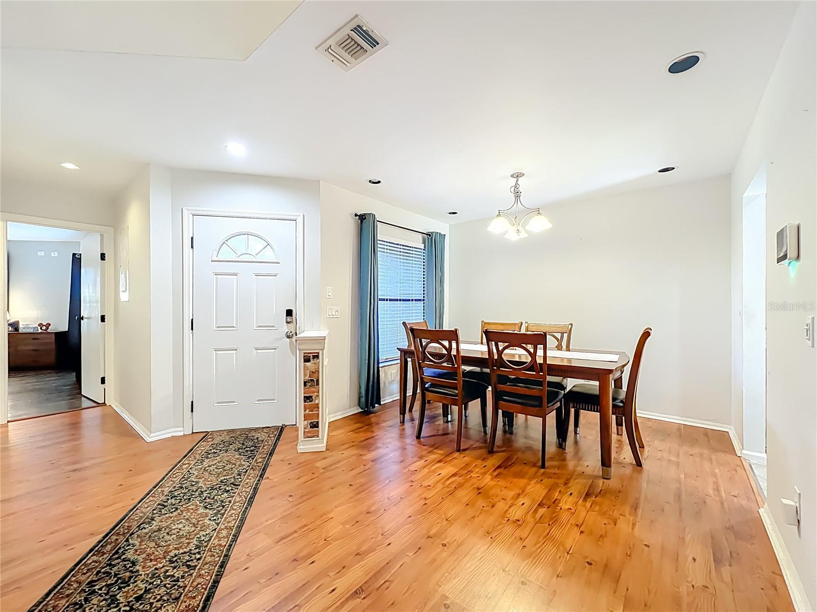 Image 12 of 51 For 709 Lighthouse Court