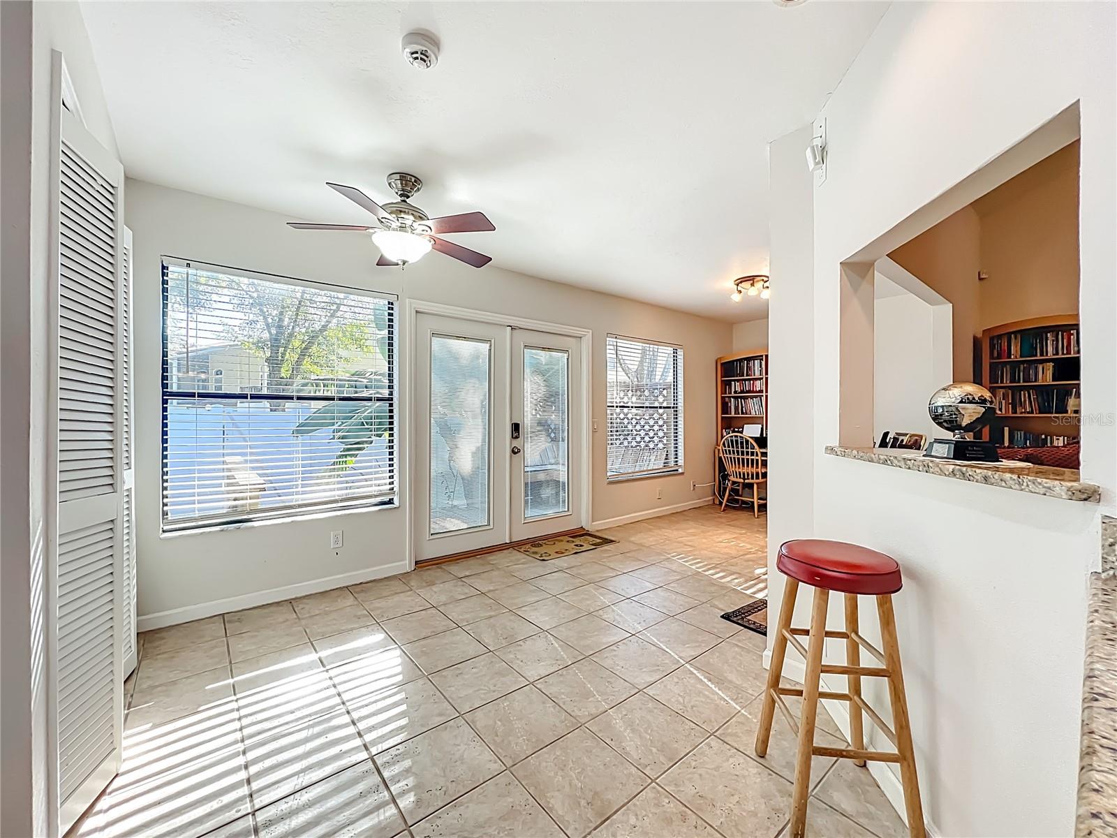 Image 17 of 51 For 709 Lighthouse Court