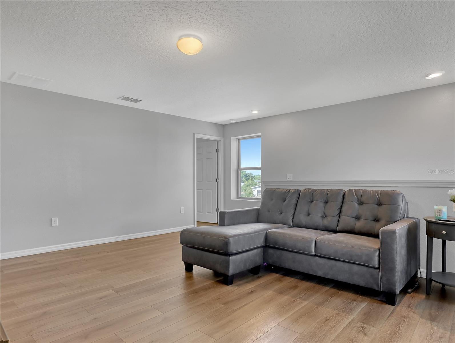 Image 7 of 13 For 1749 Cayman Cove Circle