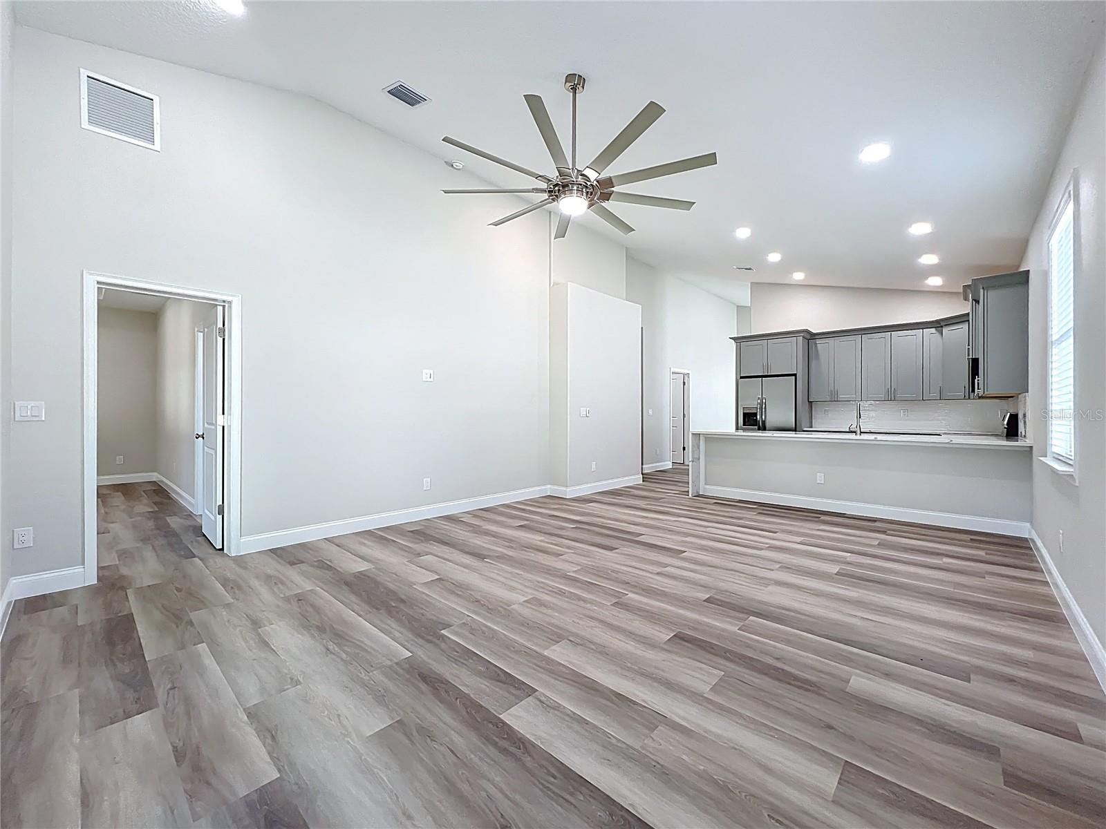 Image 12 of 27 For 5943 Bamboo Drive