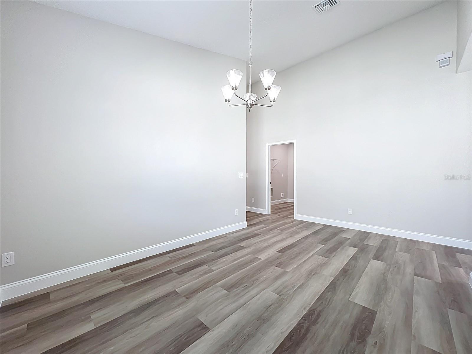 Image 5 of 27 For 5943 Bamboo Drive