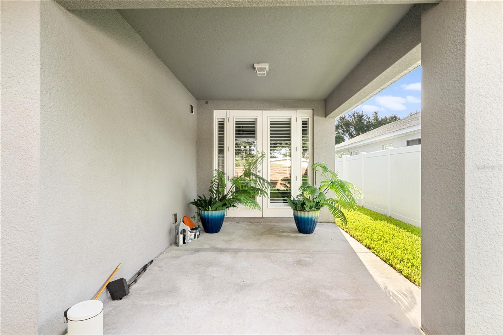 Image 17 of 20 For 2812 Roseglen Way