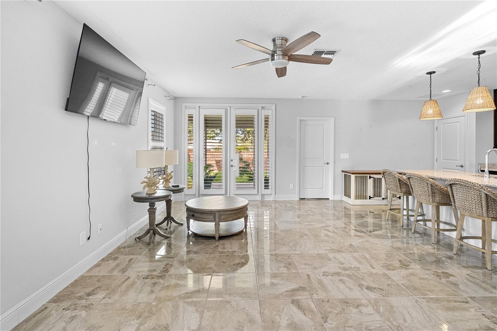 Image 6 of 20 For 2812 Roseglen Way