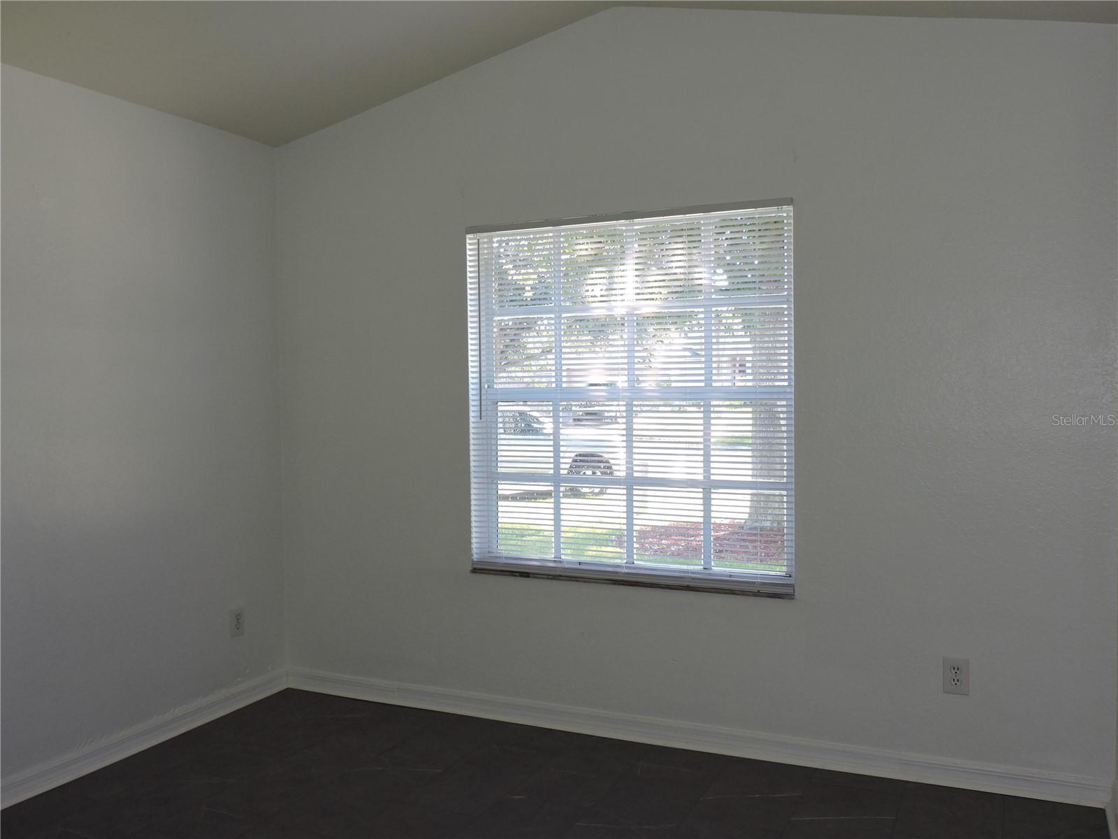 Image 12 of 20 For 464 Breezeway Drive