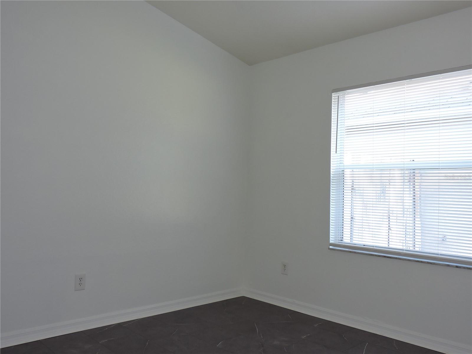 Image 14 of 20 For 464 Breezeway Drive
