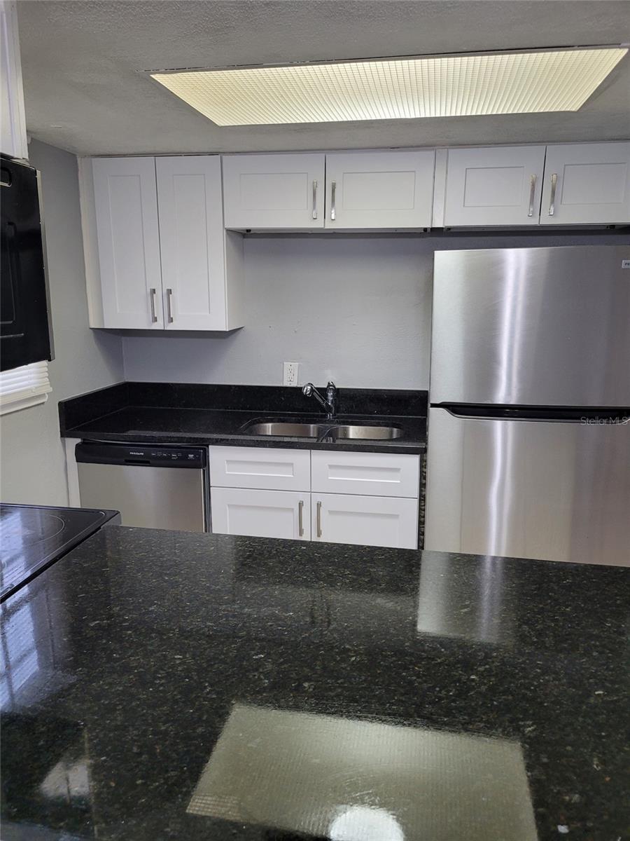 Image 2 of 13 For 2753 L B Mcleod Road D