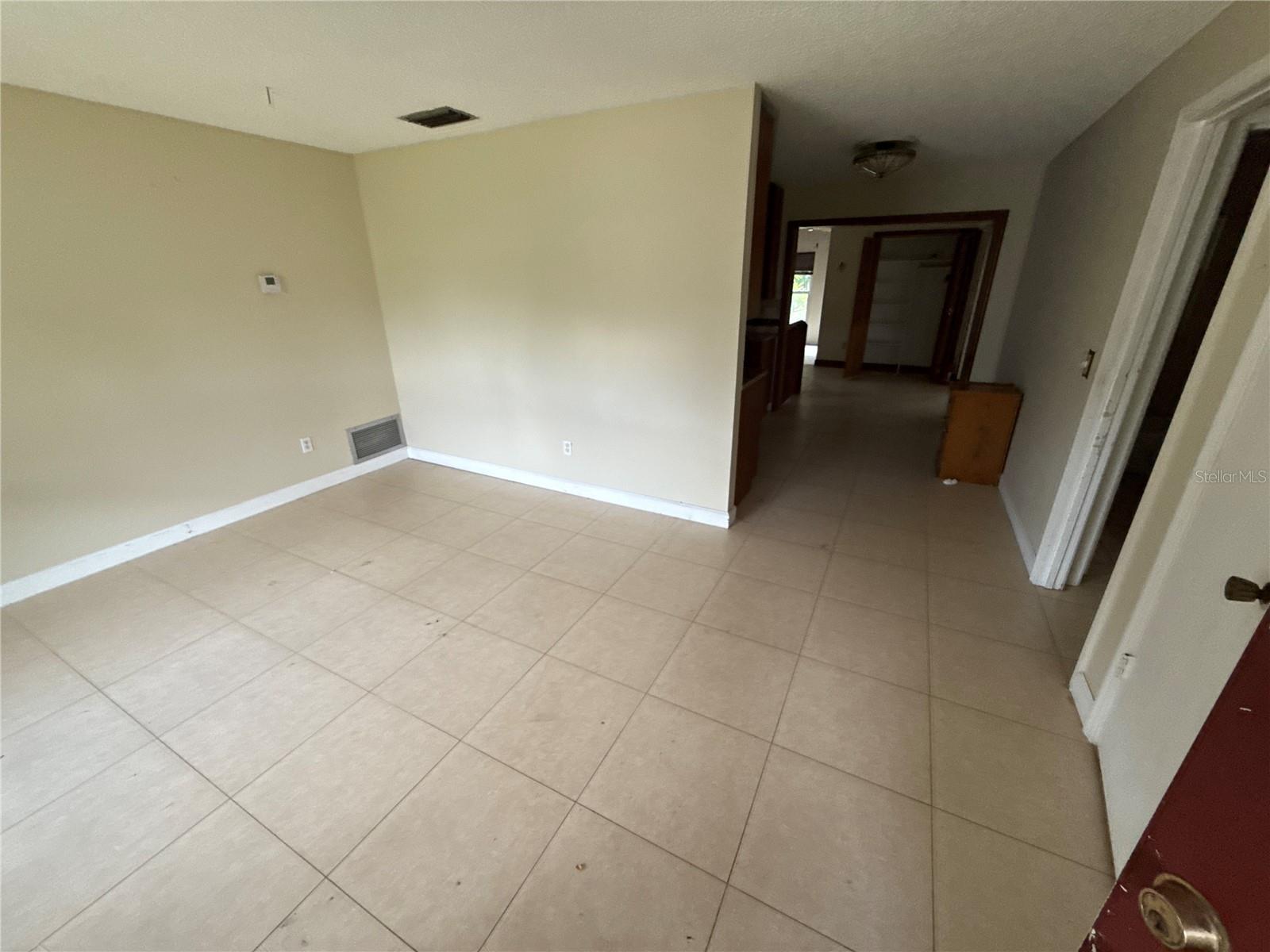 Image 3 of 6 For 1816 Azalea Avenue