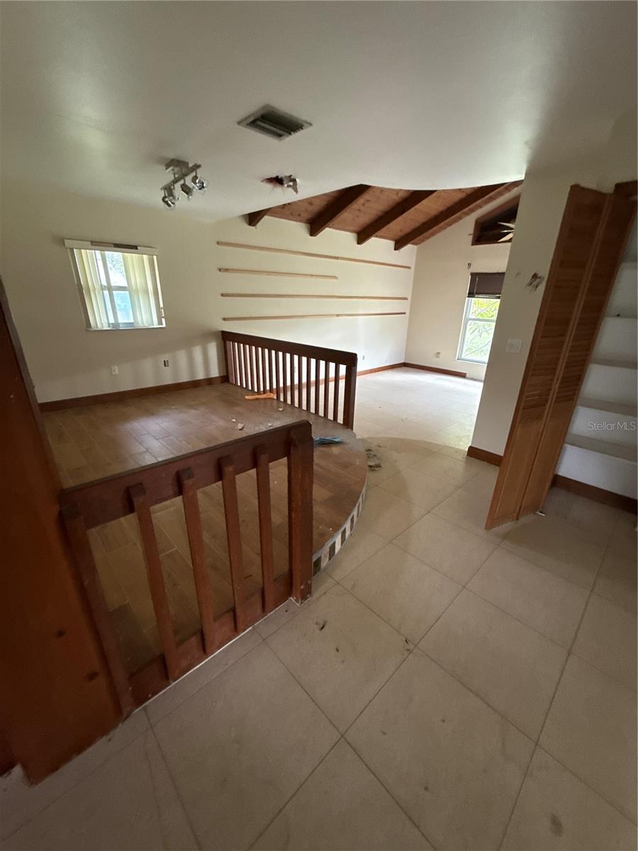 Image 5 of 6 For 1816 Azalea Avenue