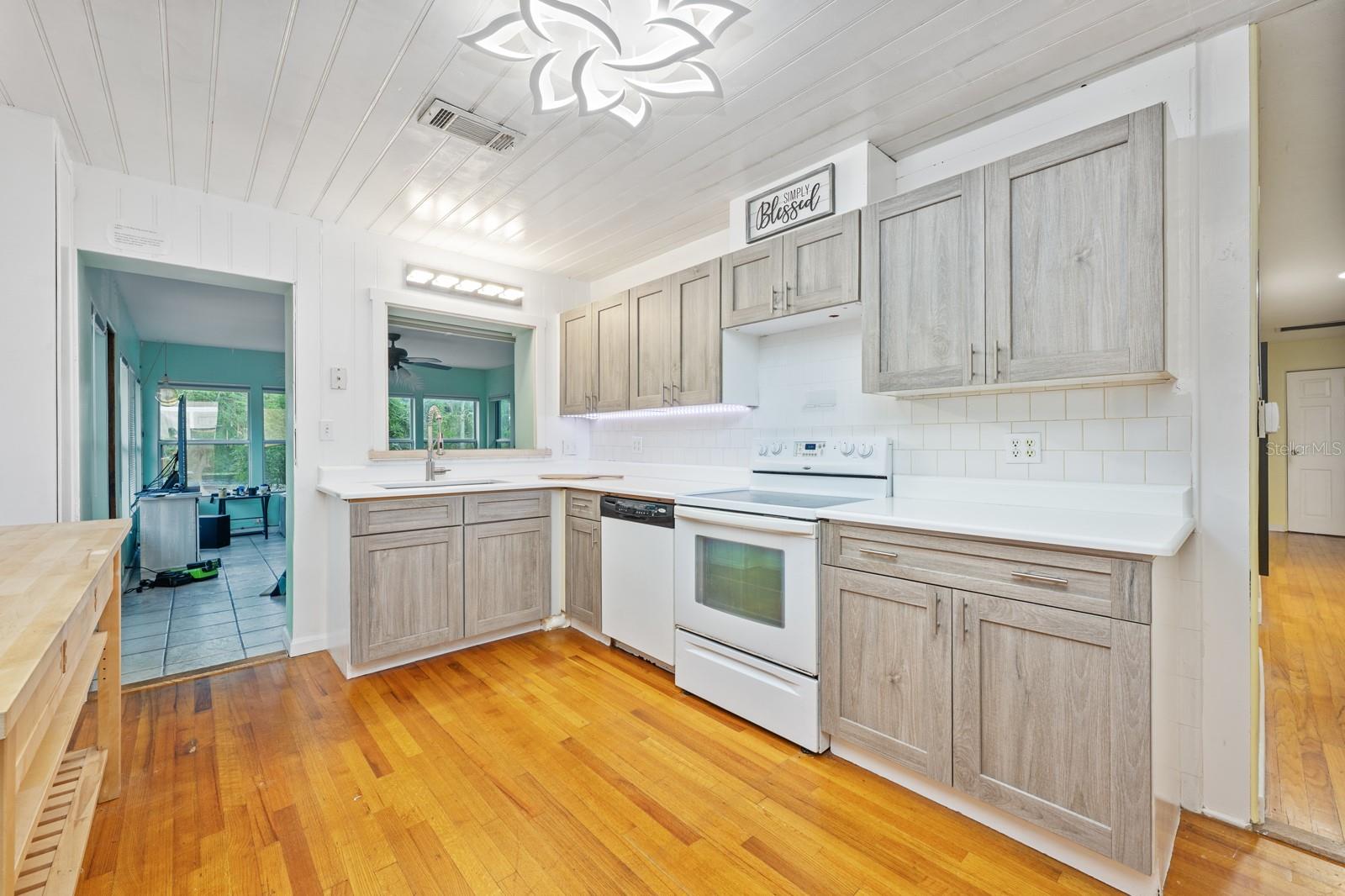 Image 31 of 52 For 1144 Palma Drive