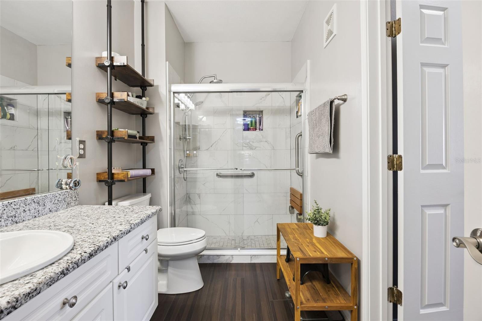 Image 6 of 41 For 531 Water Street 531