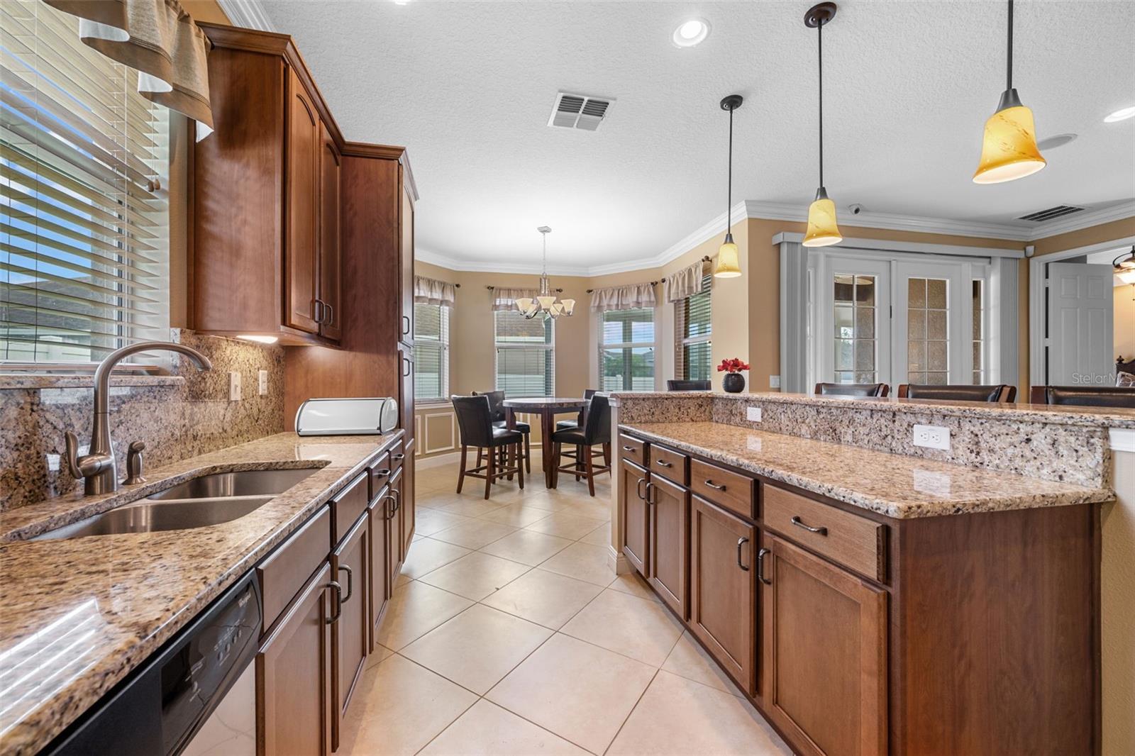 Image 13 of 34 For 4414 Azure Isle Way