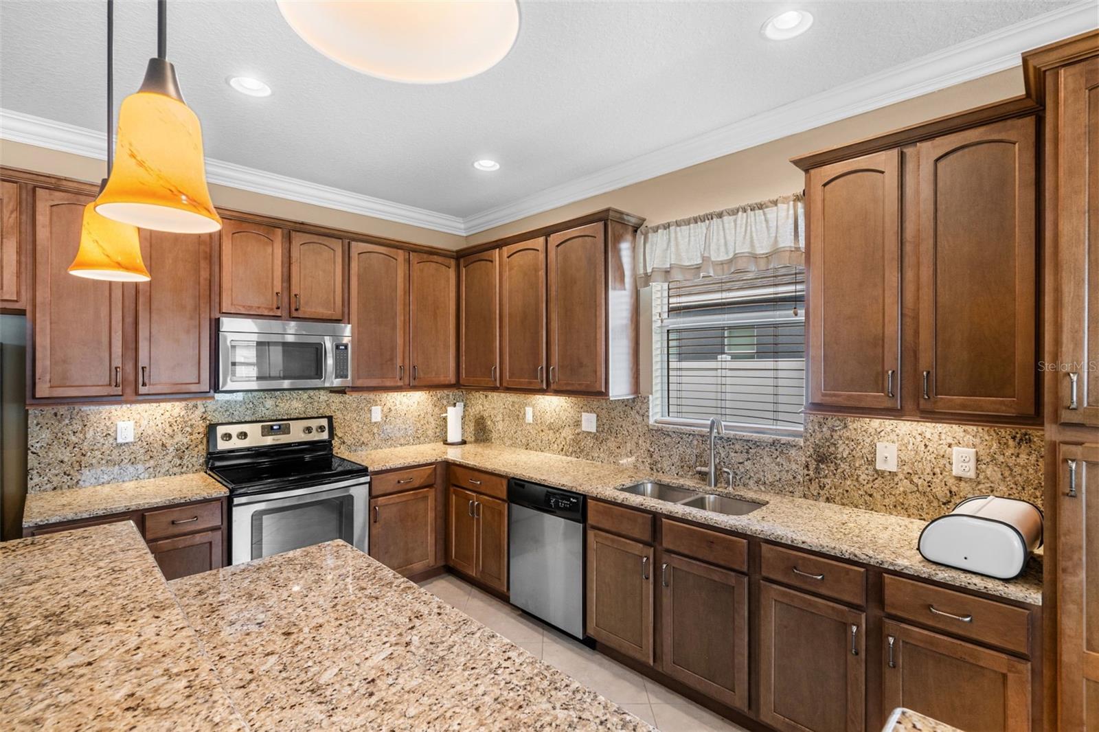 Image 14 of 34 For 4414 Azure Isle Way