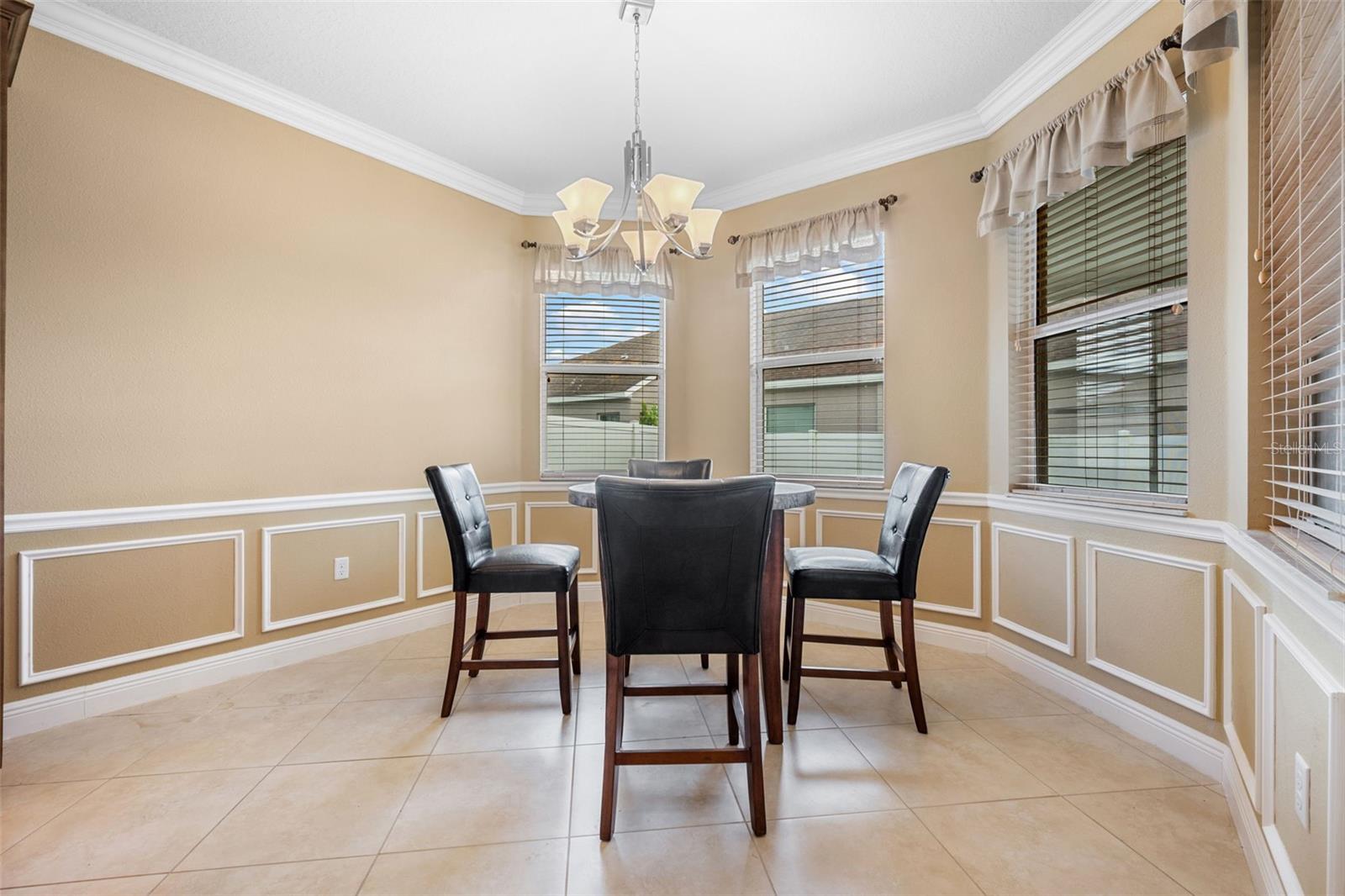 Image 17 of 34 For 4414 Azure Isle Way