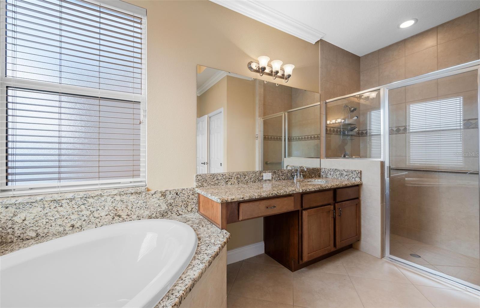 Image 22 of 34 For 4414 Azure Isle Way