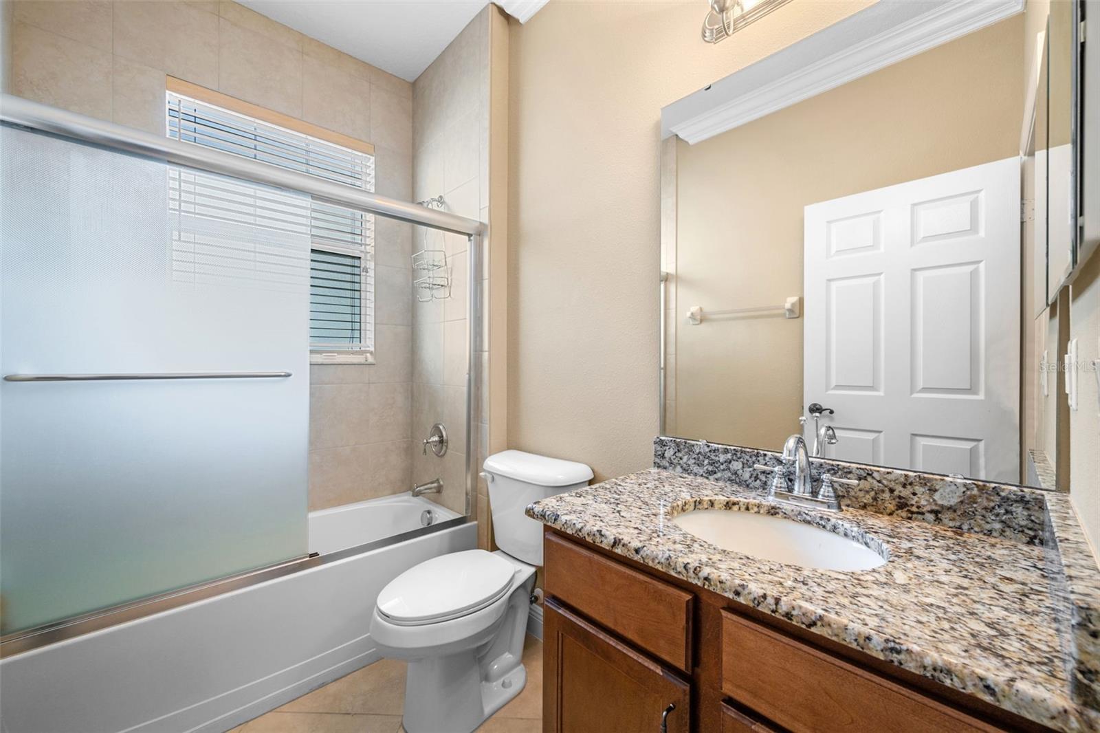 Image 26 of 34 For 4414 Azure Isle Way