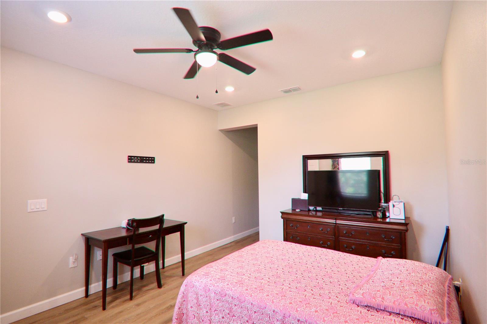 Image 10 of 19 For 1403 Kaley Avenue