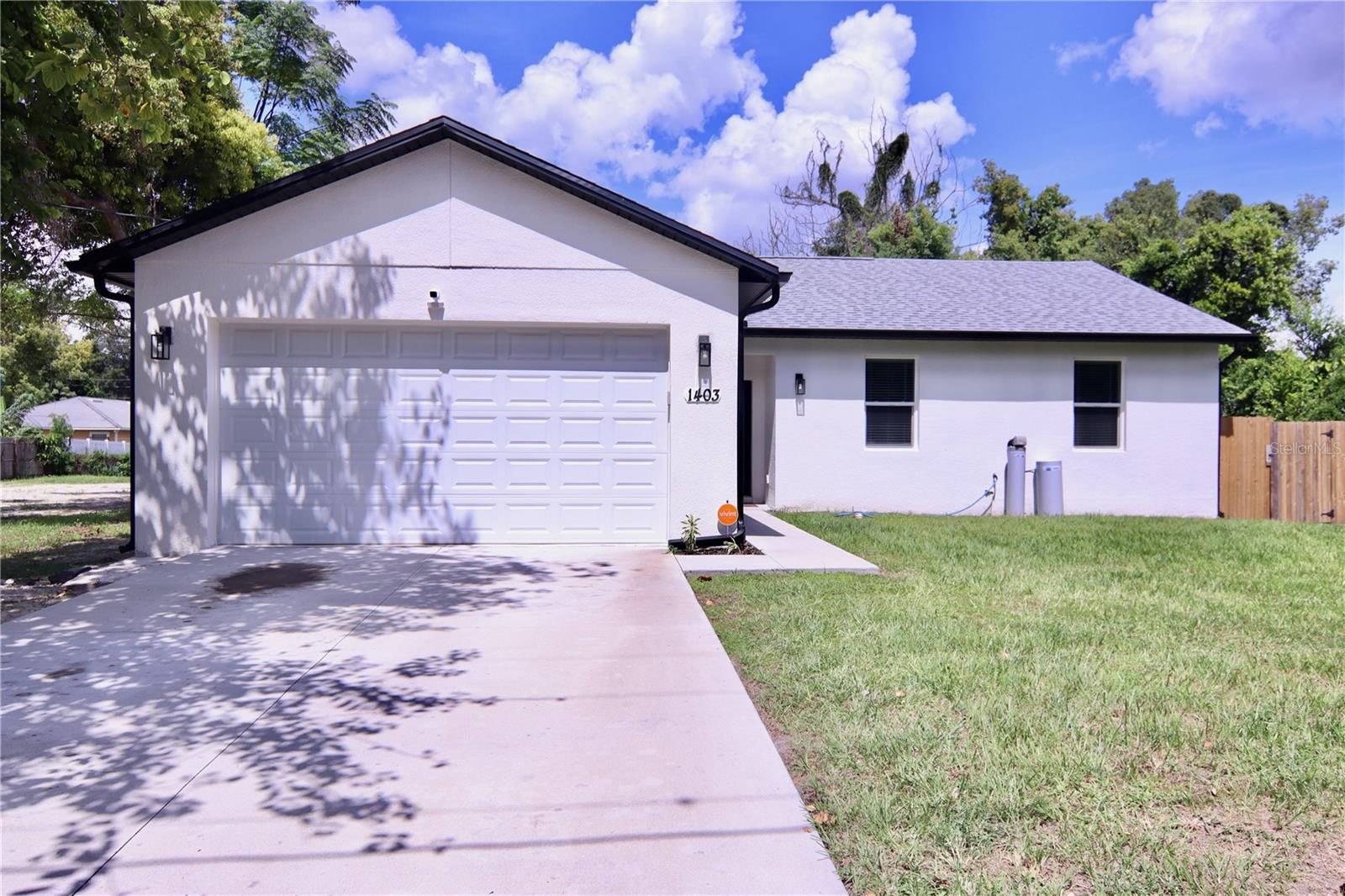 Image 3 of 19 For 1403 Kaley Avenue