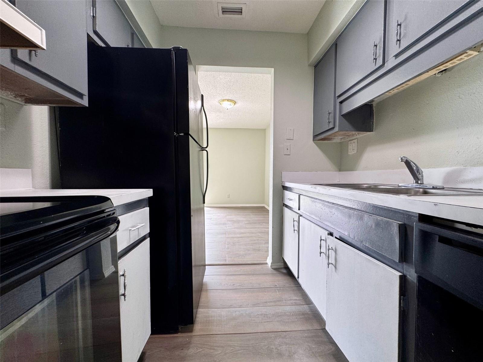Image 10 of 22 For 3075 Aaron Burr Avenue Q-6