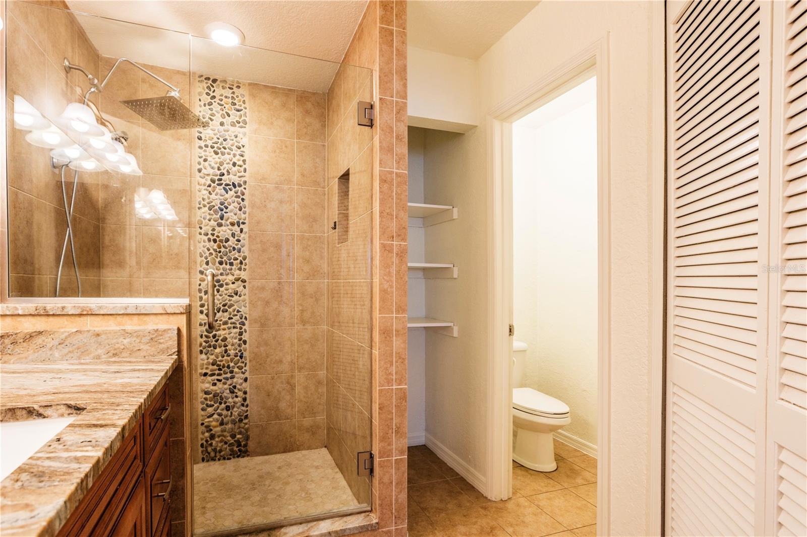 Image 17 of 22 For 2941 Antique Oaks Circle 79