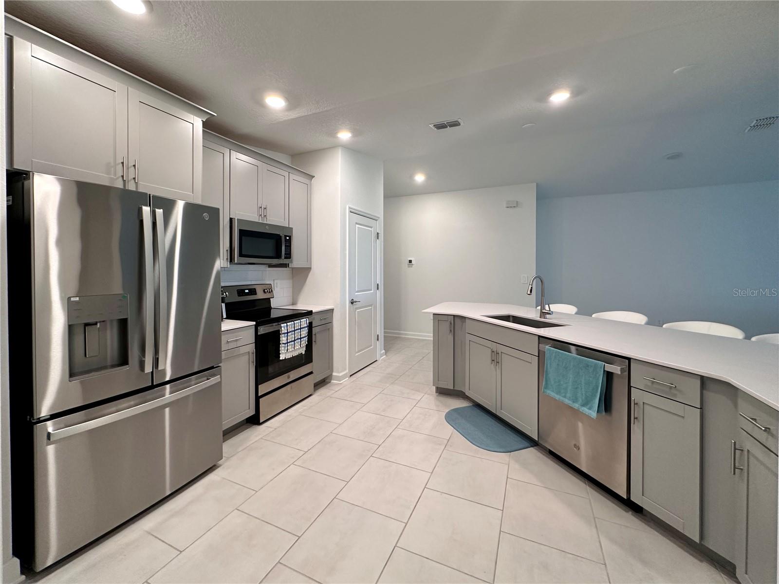 Image 4 of 15 For 5692 Stephens Road A
