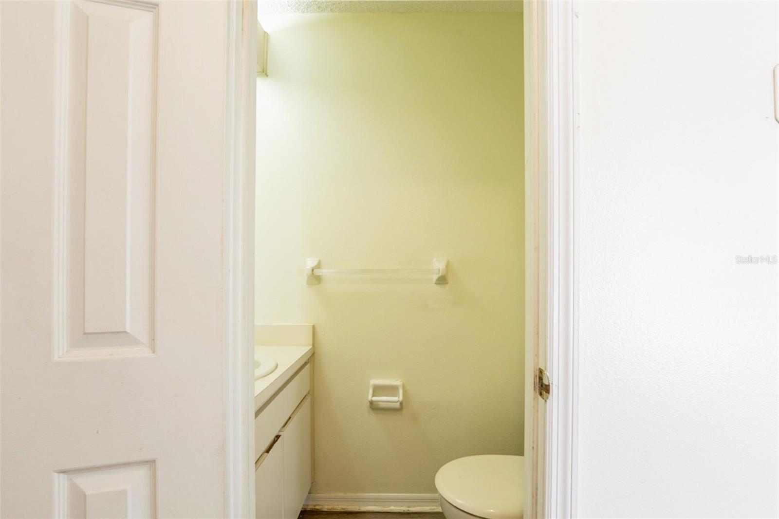 Image 18 of 36 For 9718 Fox Hollow Road