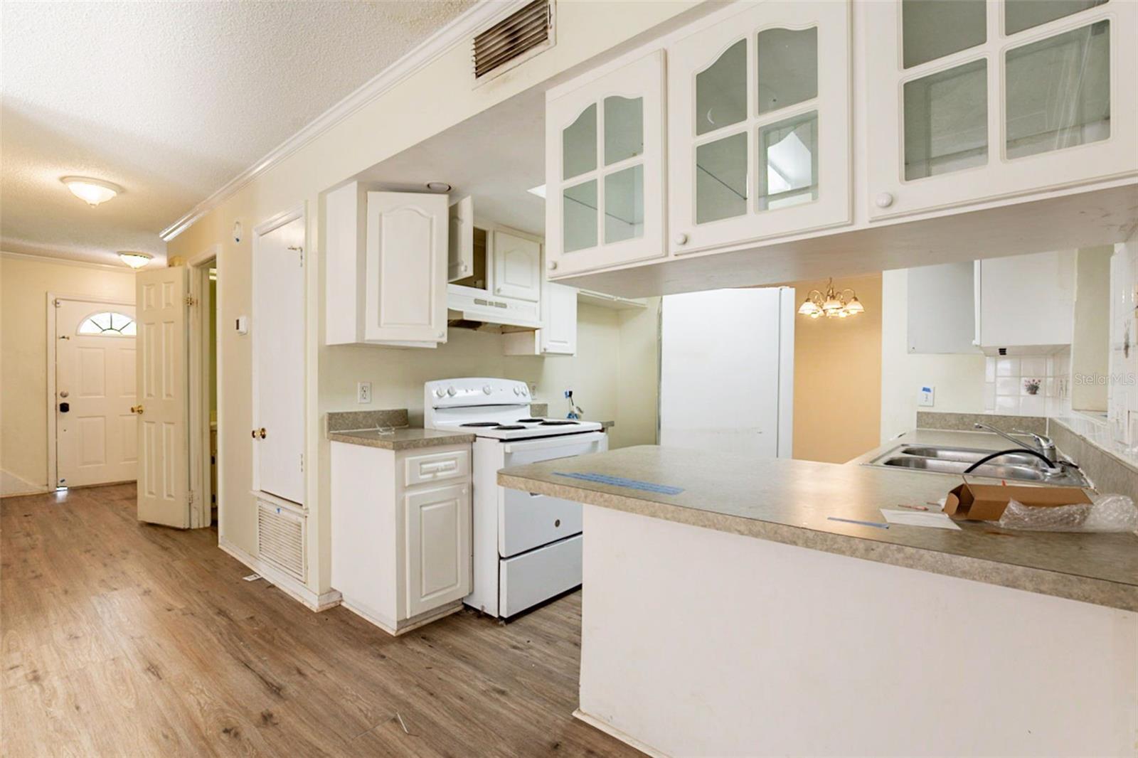 Image 5 of 36 For 9718 Fox Hollow Road