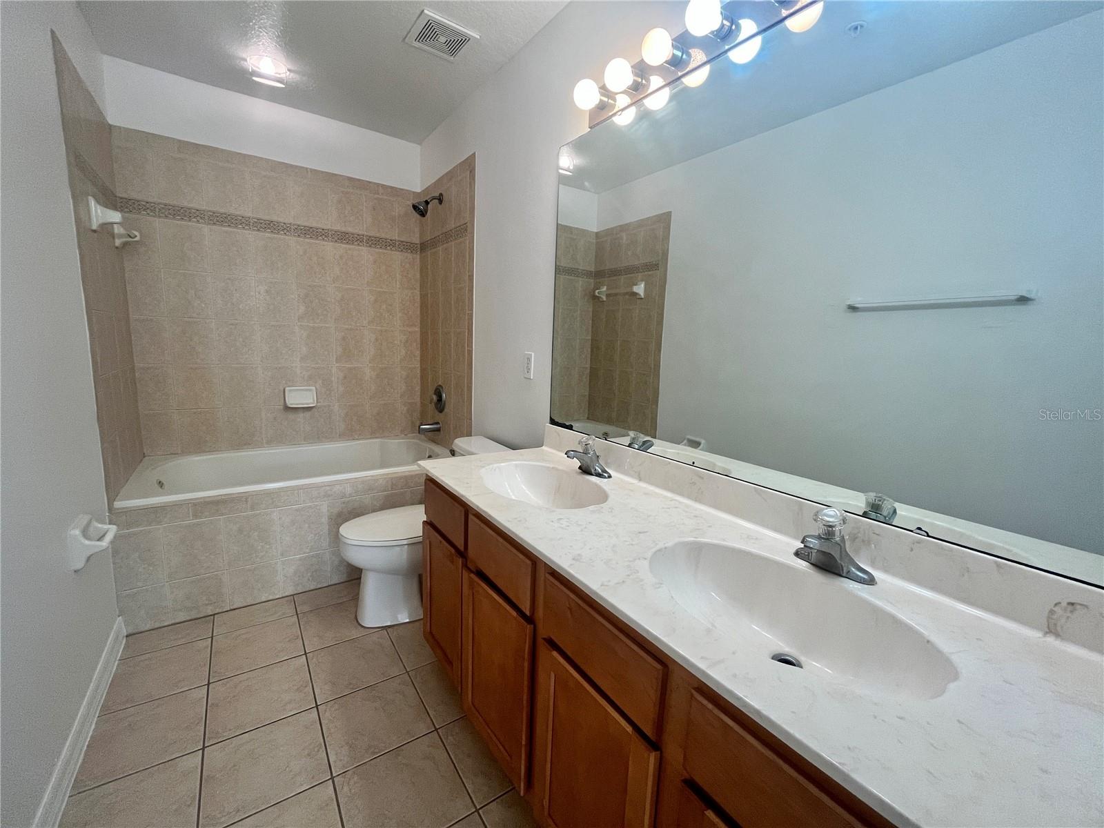 Image 12 of 25 For 10030 Moorshire Circle