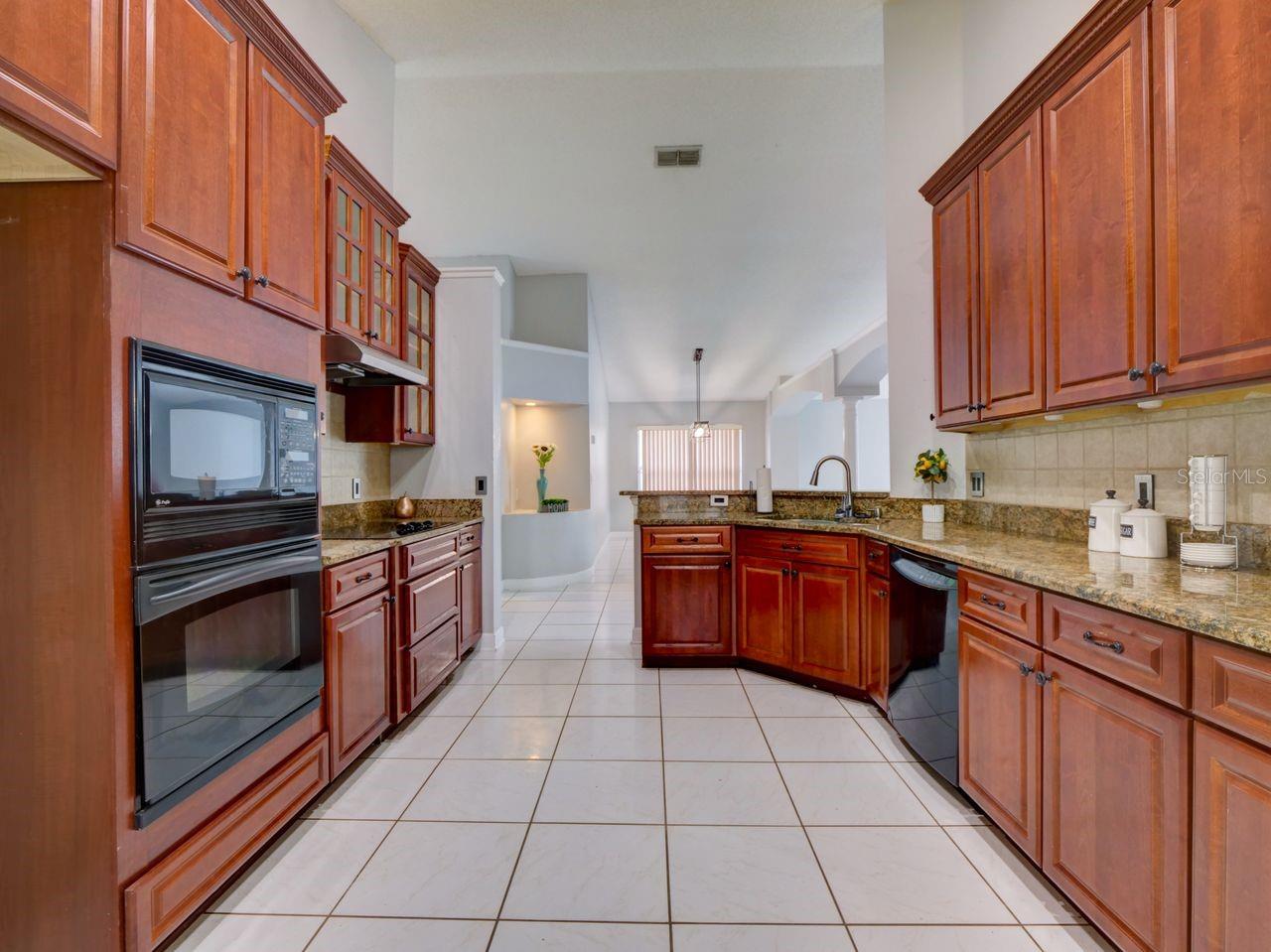 Image 7 of 28 For 2472 Winfield Drive