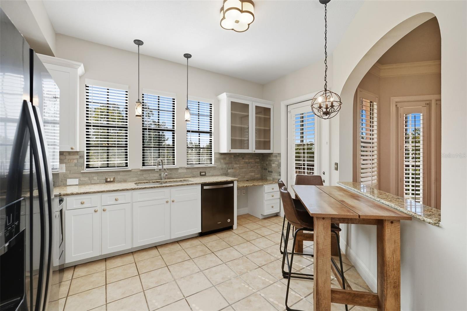 Image 19 of 74 For 501 Mirasol Circle 424