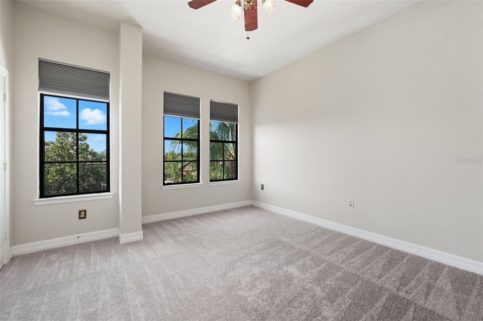 Image 26 of 74 For 501 Mirasol Circle 424