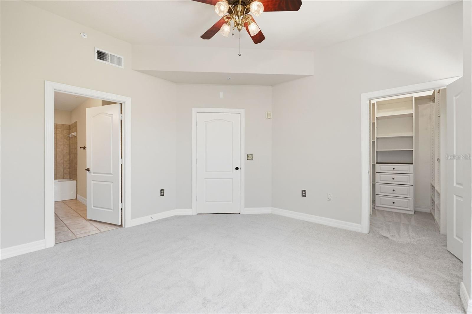 Image 28 of 74 For 501 Mirasol Circle 424