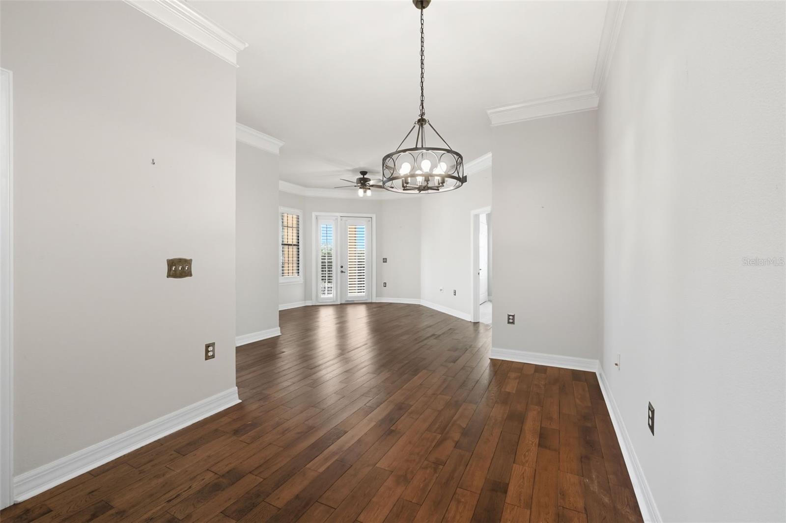 Image 7 of 74 For 501 Mirasol Circle 424