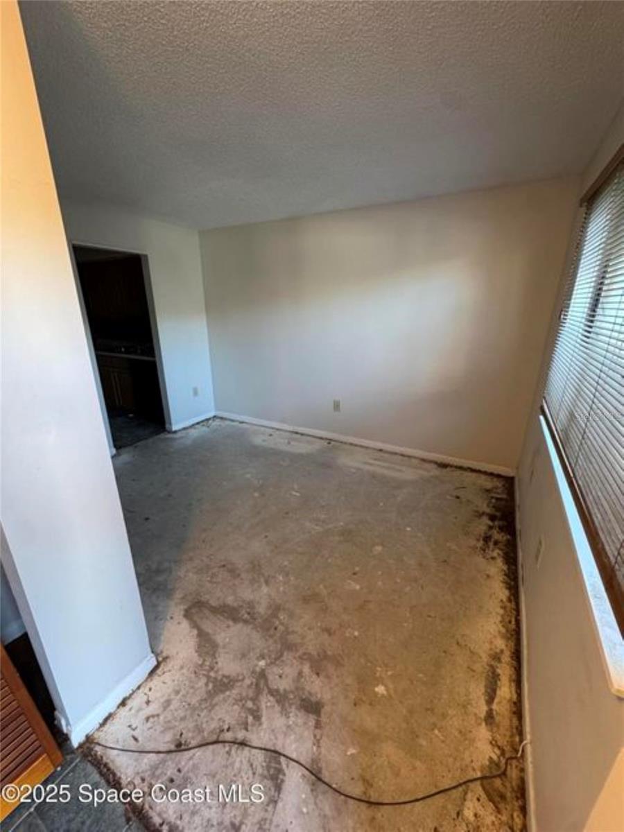 Image 2 of 11 For 3918 Mount Vernon Avenue